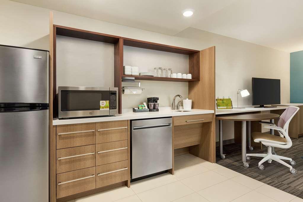 Home2 By Hilton Airport Hotel