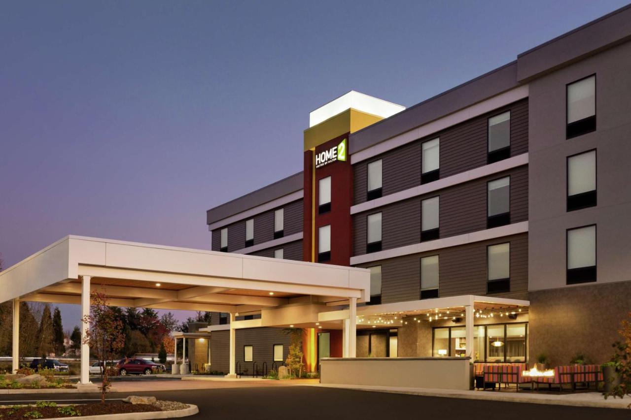 Home2 By Hilton Airport Hotel 3*