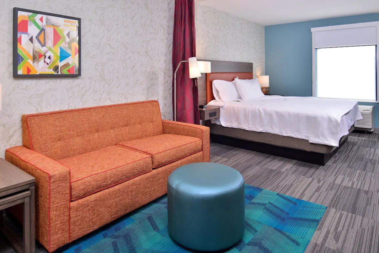Home2 By Hilton Airport 3*
