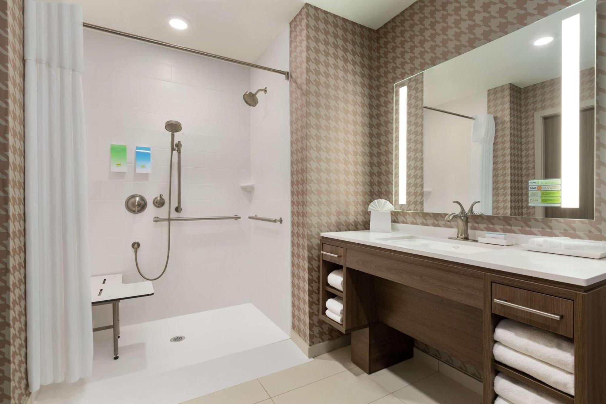 Home2 By Hilton Airport Hotel