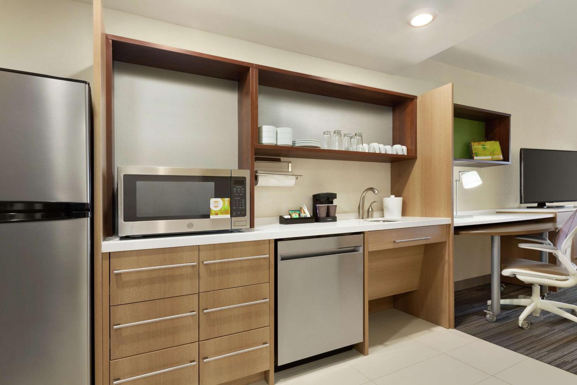 Home2 By Hilton Airport Hotel